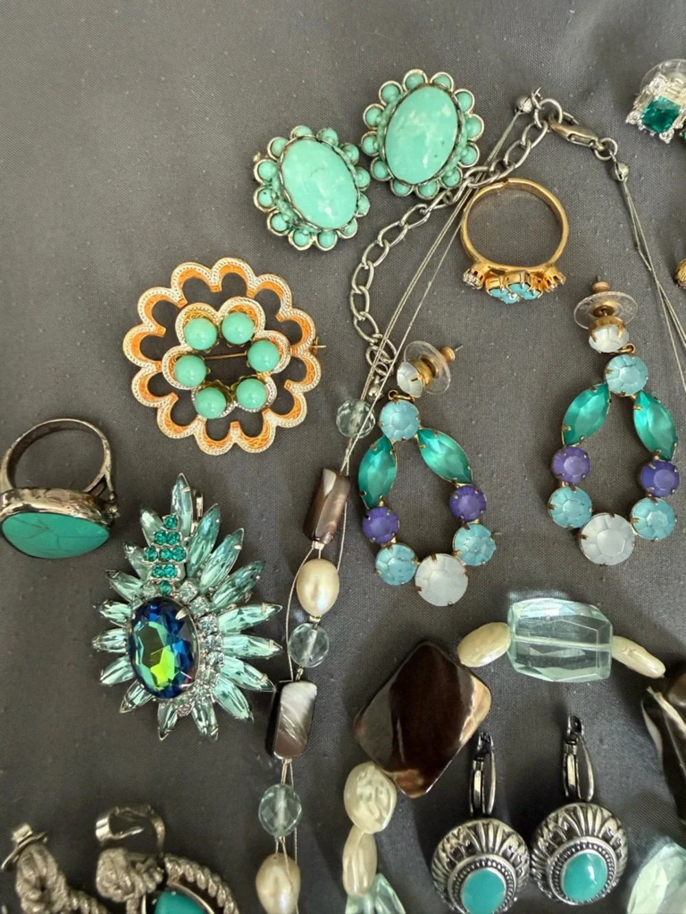 Vintage to New Turquoise and Aqua Jewelry Lot - Picture 3 of 12